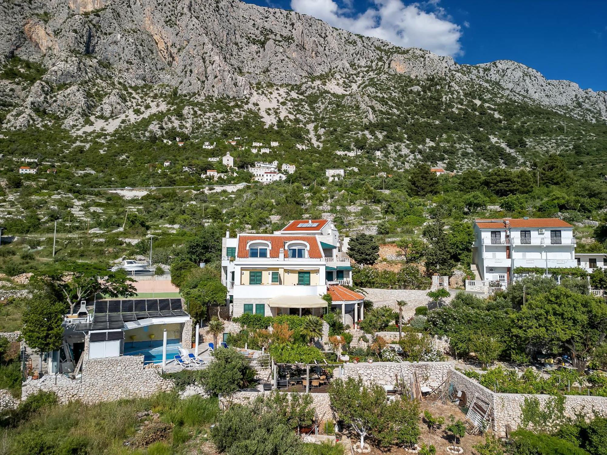 Grand View Apartments Drasnice Buitenkant foto